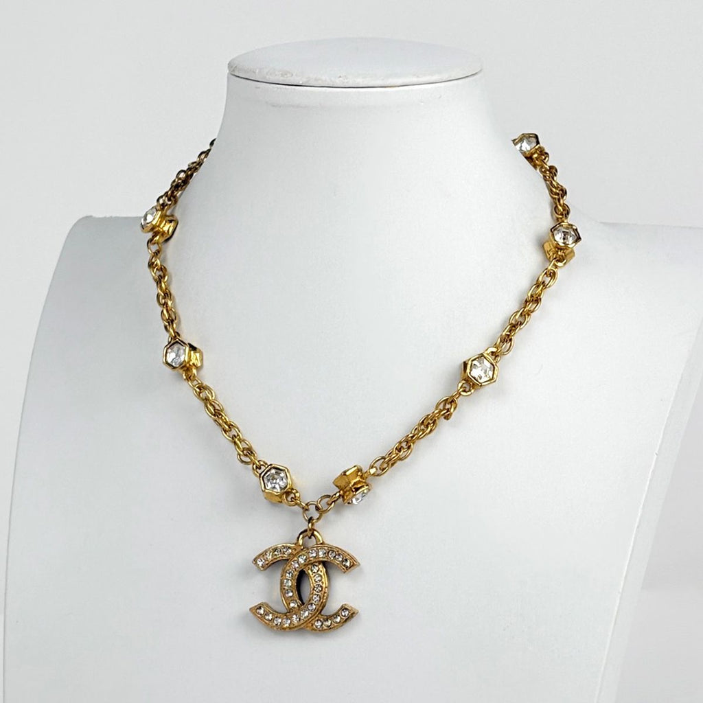 Chanel Necklace CC Logo Rhinestone Gold — view 5