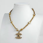 Chanel Necklace CC Logo Rhinestone Gold — view 5