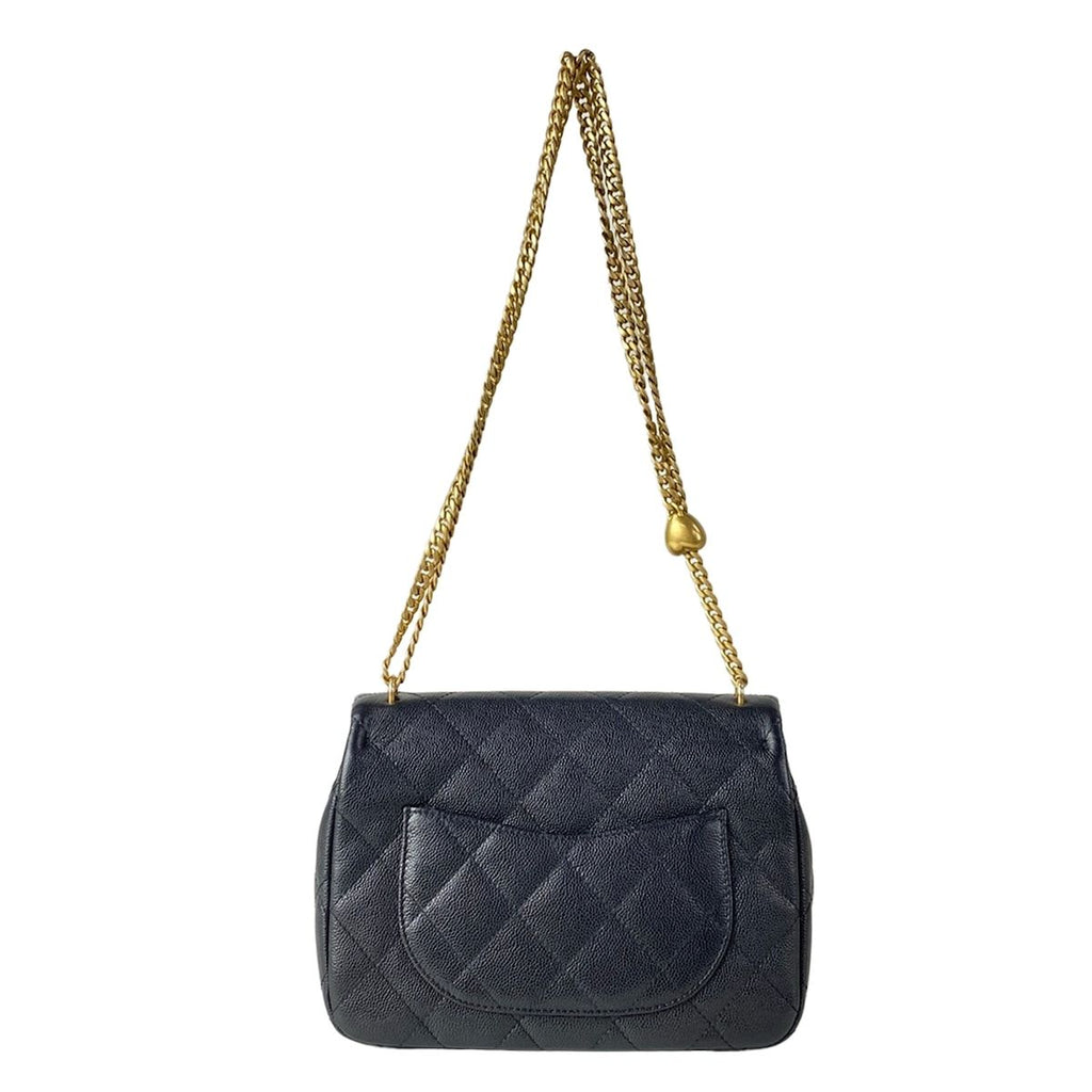 Chanel Shoulder Bag Quilted Black — view 3