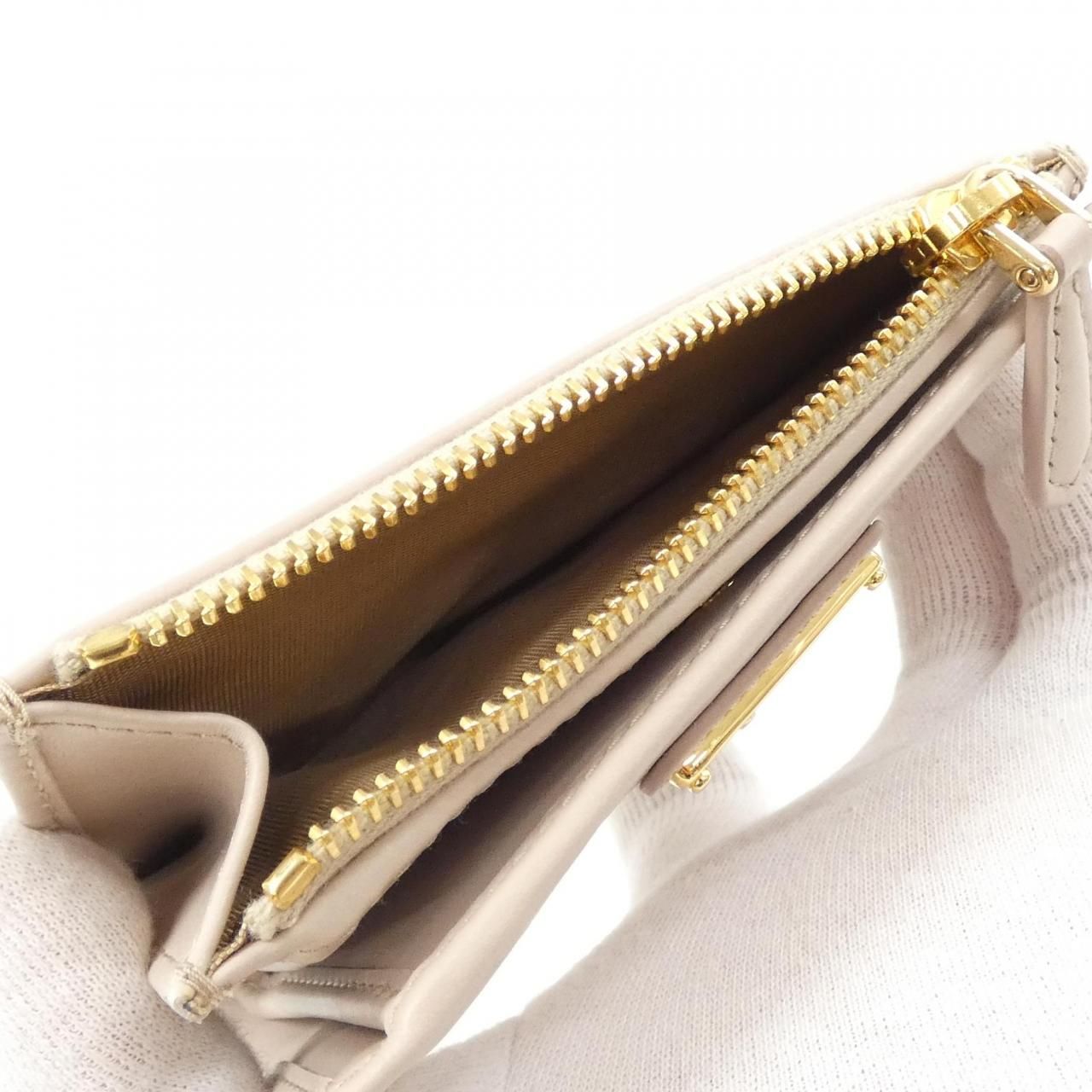Prada Wallet Gold — view 6