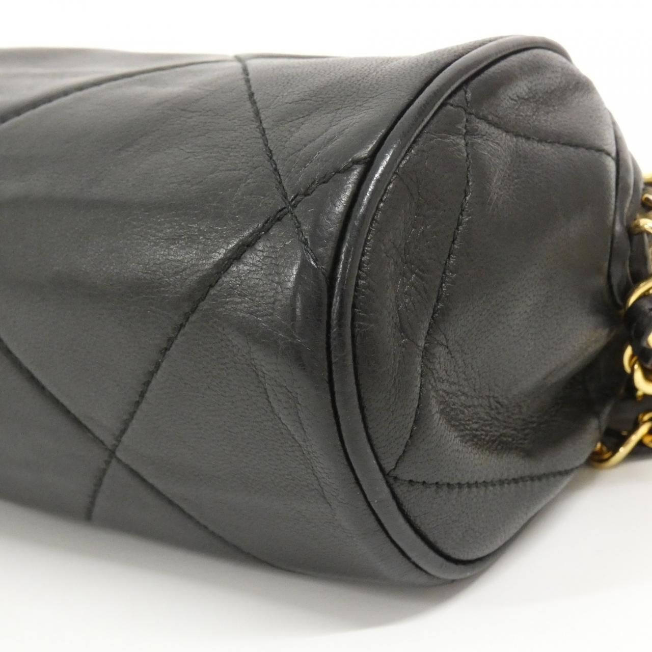 Chanel Vintage Shoulder Bag — view 3