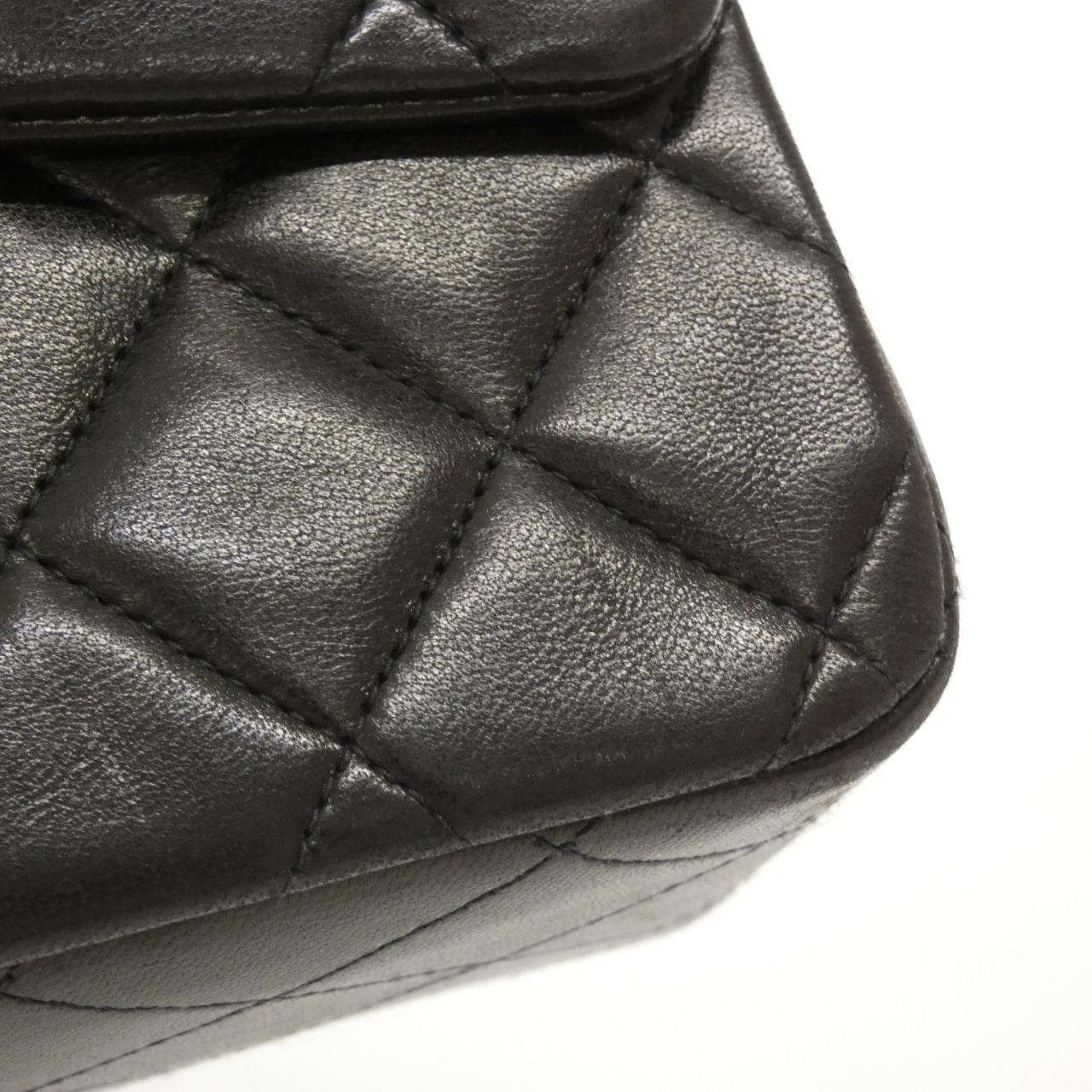 Chanel Vintage Shoulder Bag — view 4