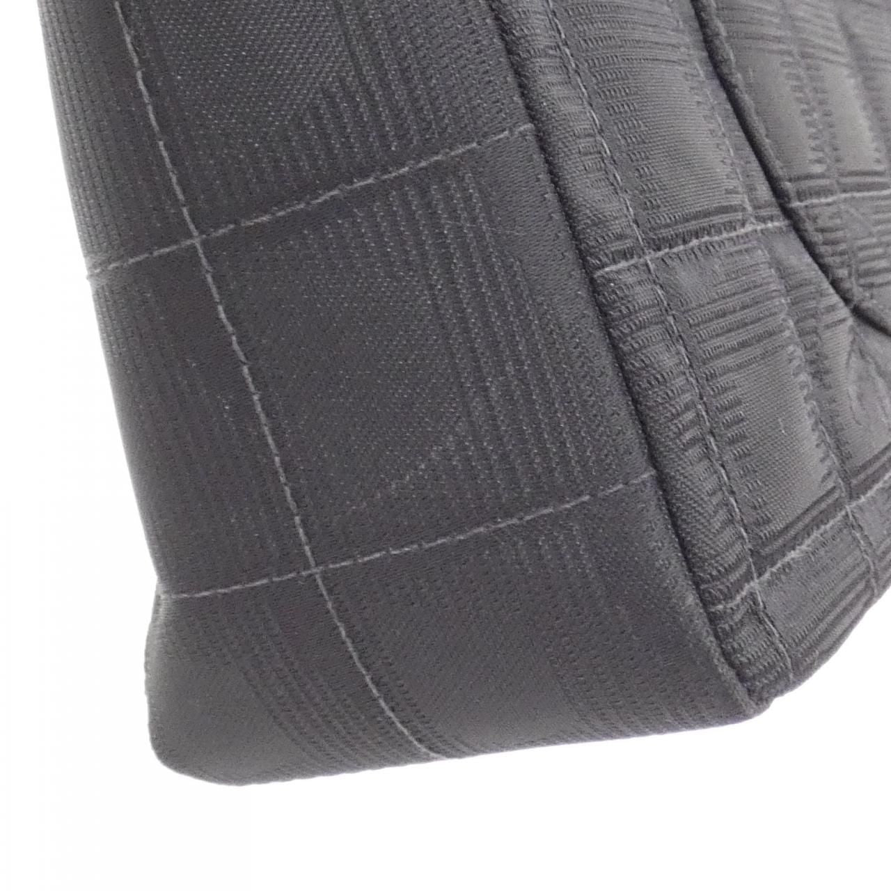 Chanel Vintage Travel Line Shoulder Bag — view 5