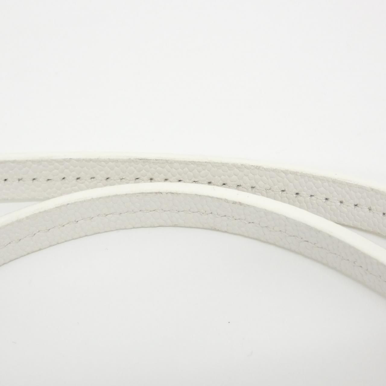 Chanel Bag Handbag White — view 6