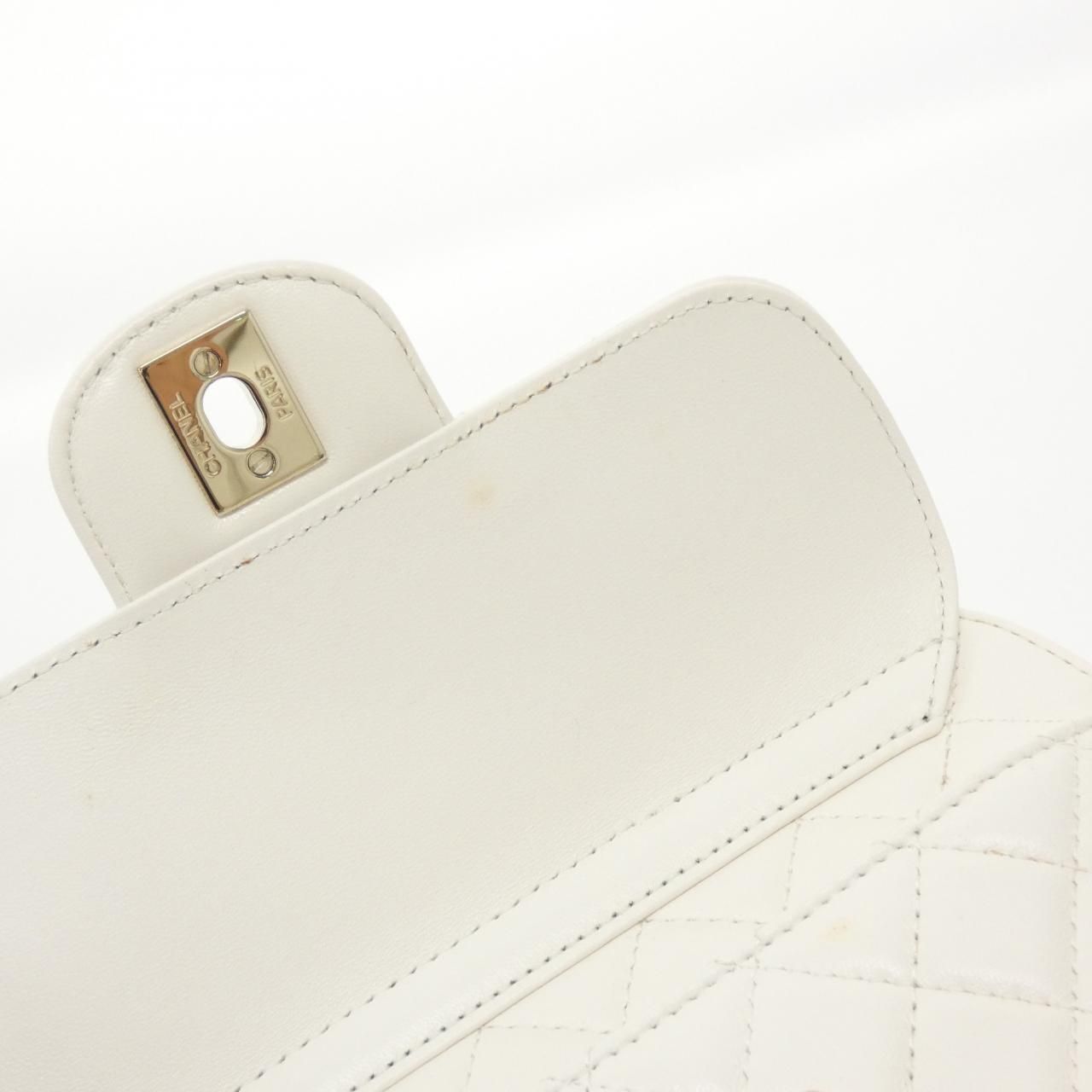 Chanel Shoulder Bag White — view 7