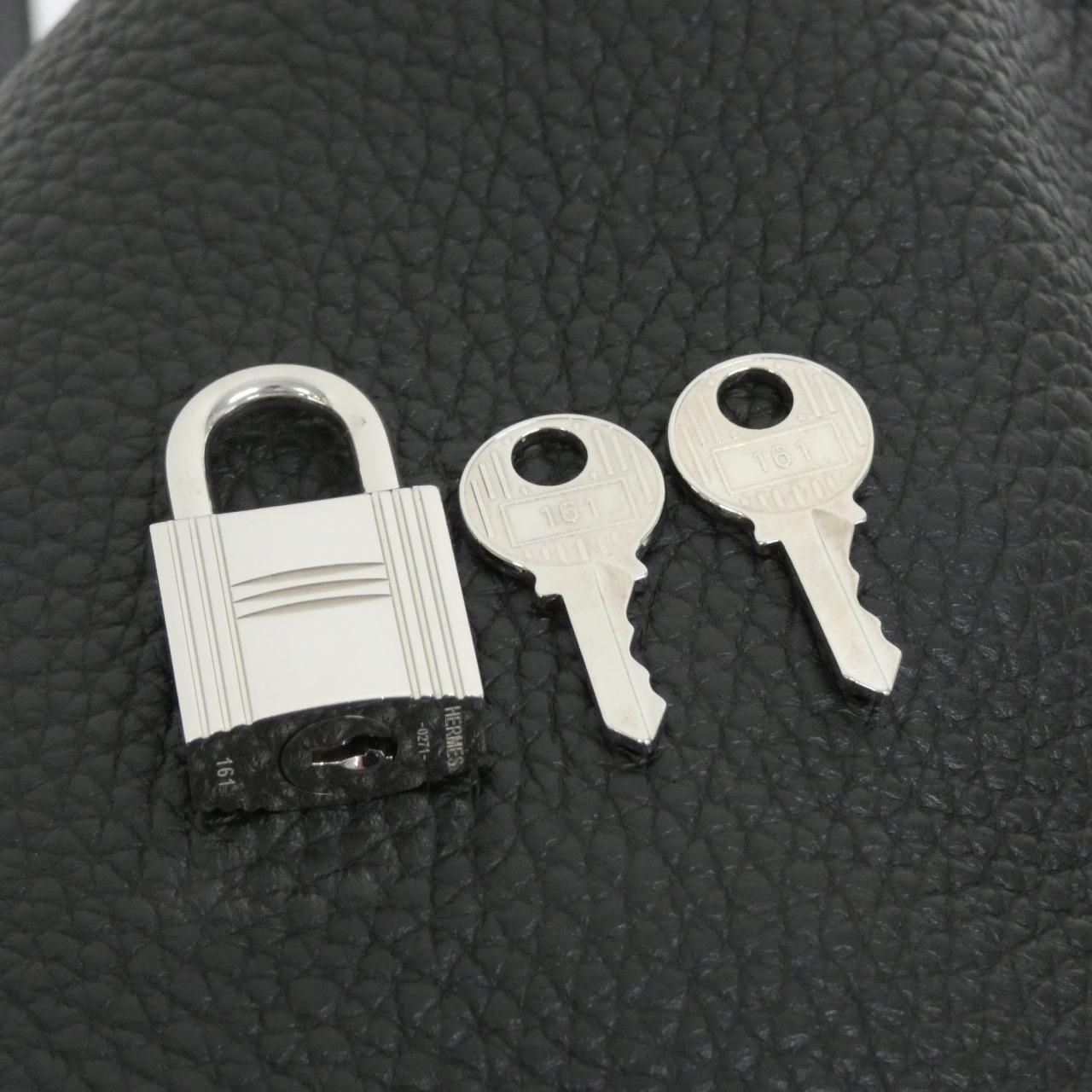 Hermes Picotin Lock MM Bag — view 5