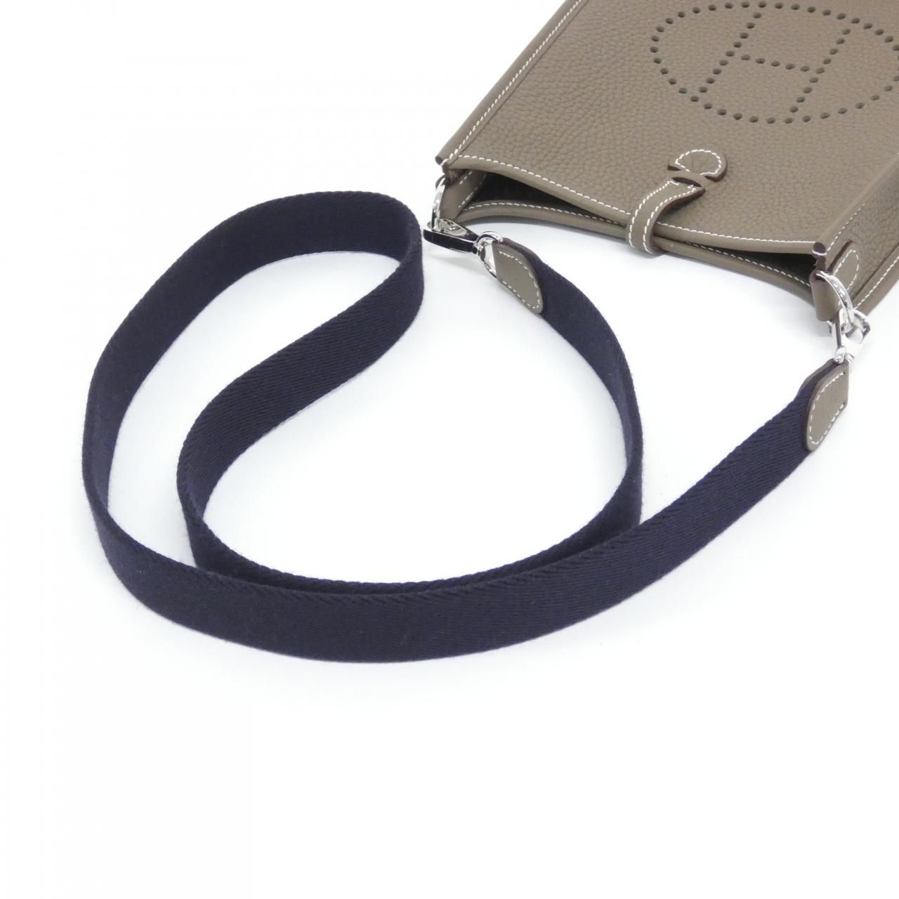 Hermes Evelyne Amazon 16 Shoulder Bag — view 4