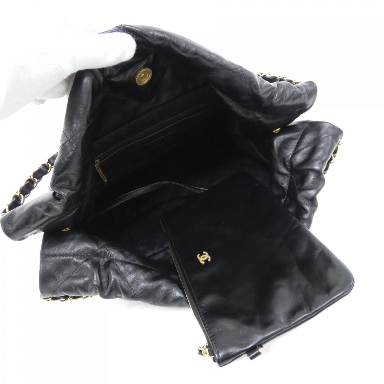 Chanel 22 Line Shoulder Bag — view 6