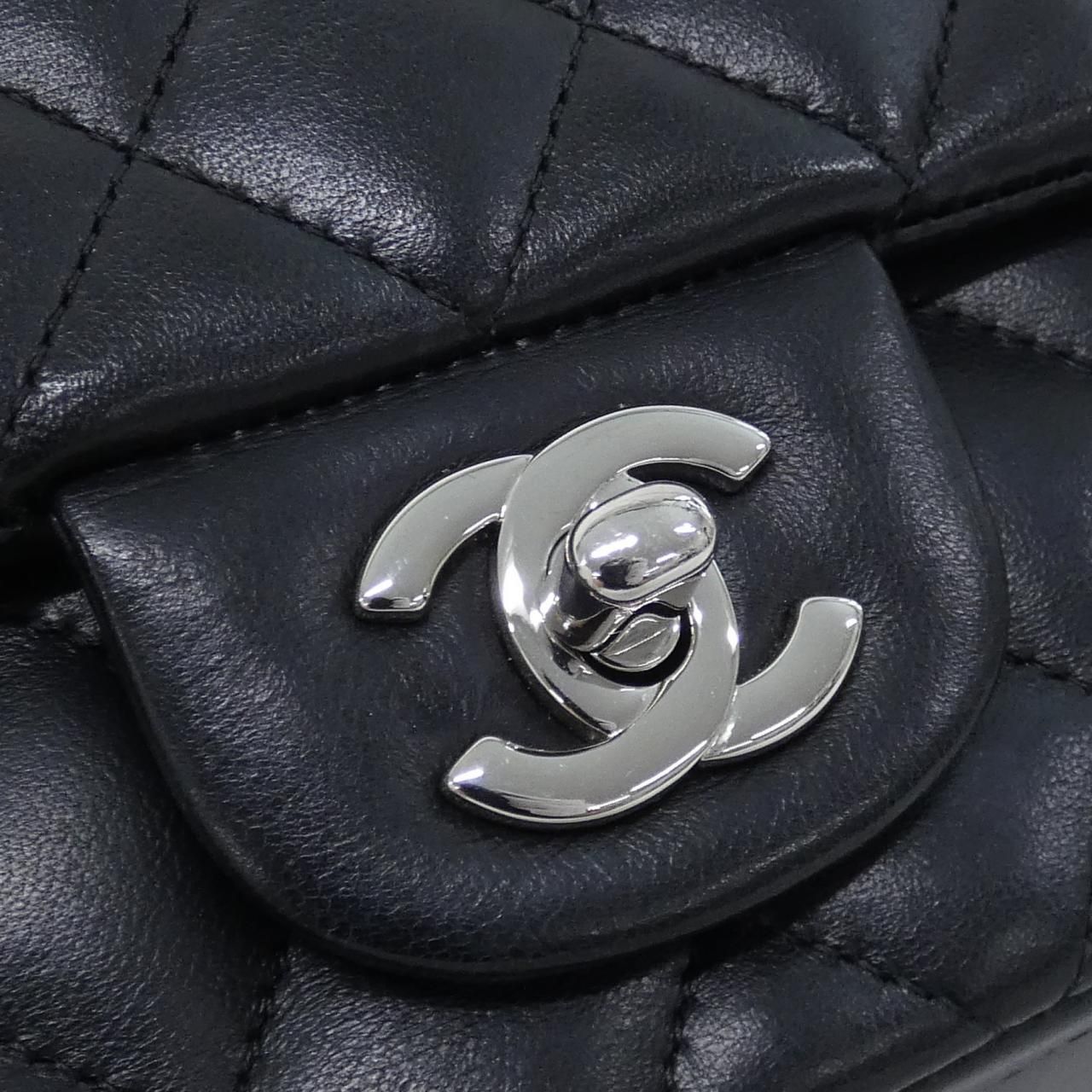 Chanel Shoulder Bag Black — view 5