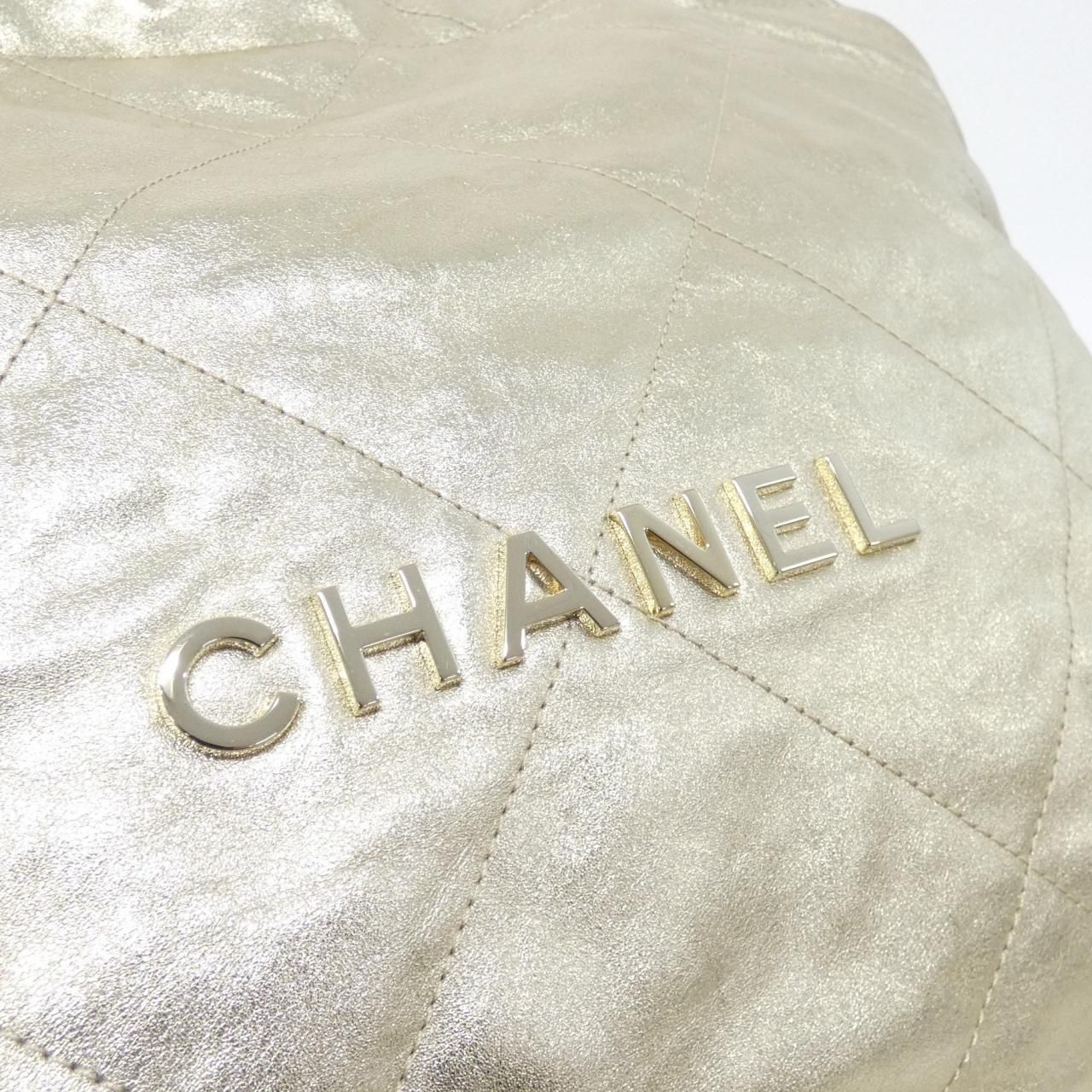 Chanel 22 Line Small Shoulder Bag — view 4