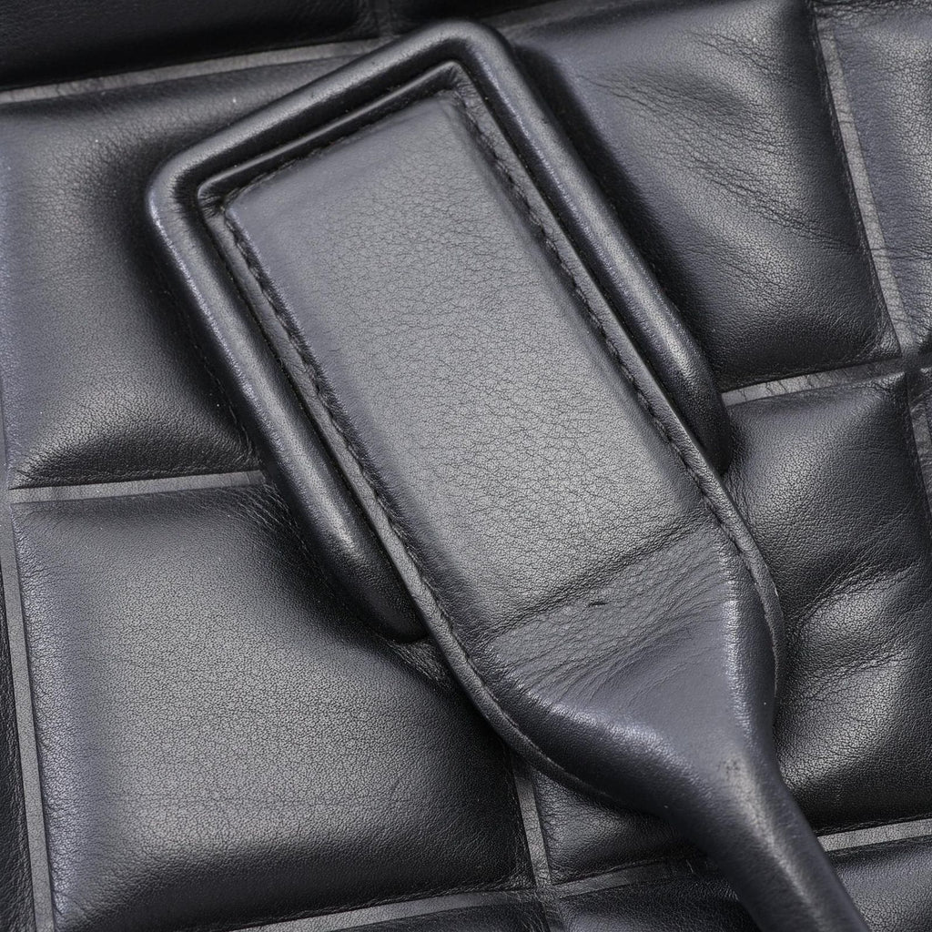 Bottega Veneta Handbag the Swoop Medium 2-Way Black Leather — view 8