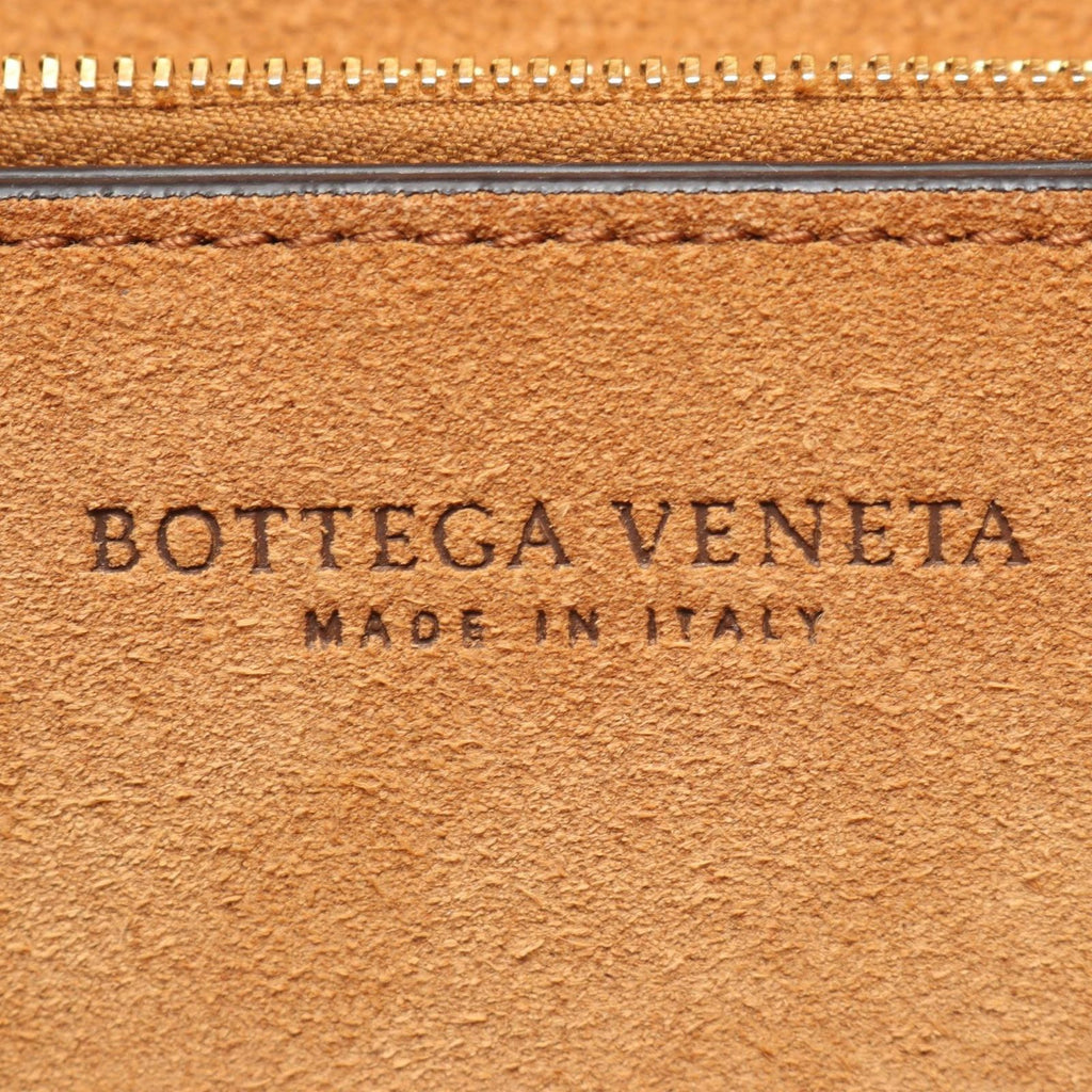 Bottega Veneta Shoulder Bag the Classic Black Leather — view 4