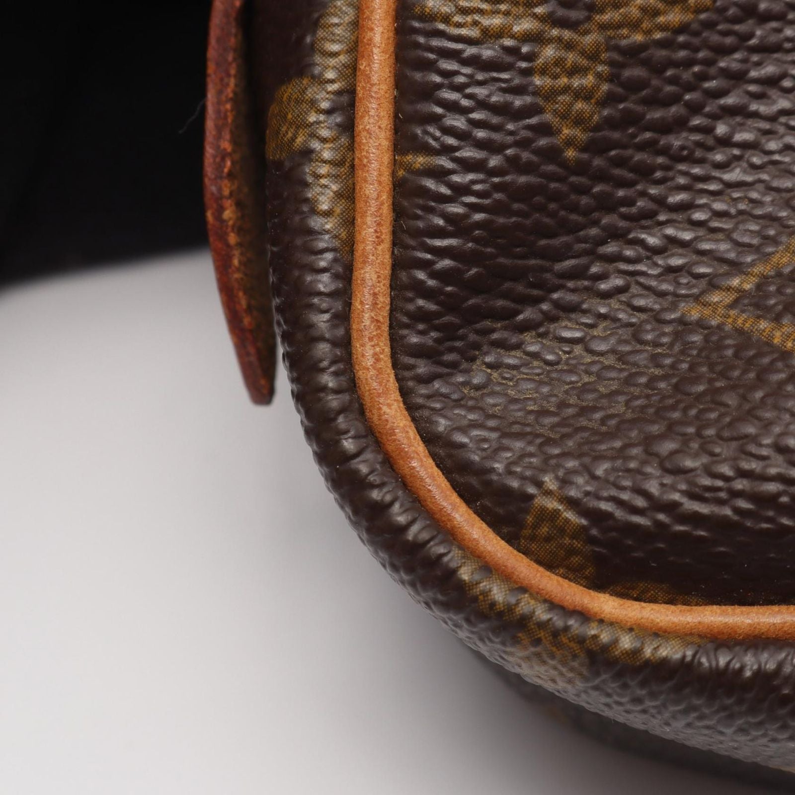 Louis Vuitton Shoulder Bag Marly Bandouliere Leather Pochette — view 7