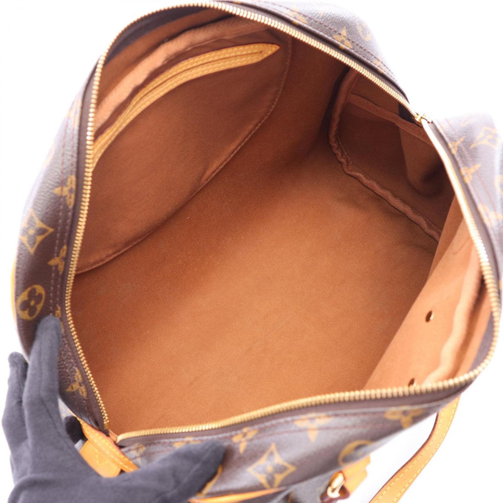 Louis Vuitton Shoulder Bag Montorgueil GM Monogram Leather — view 3