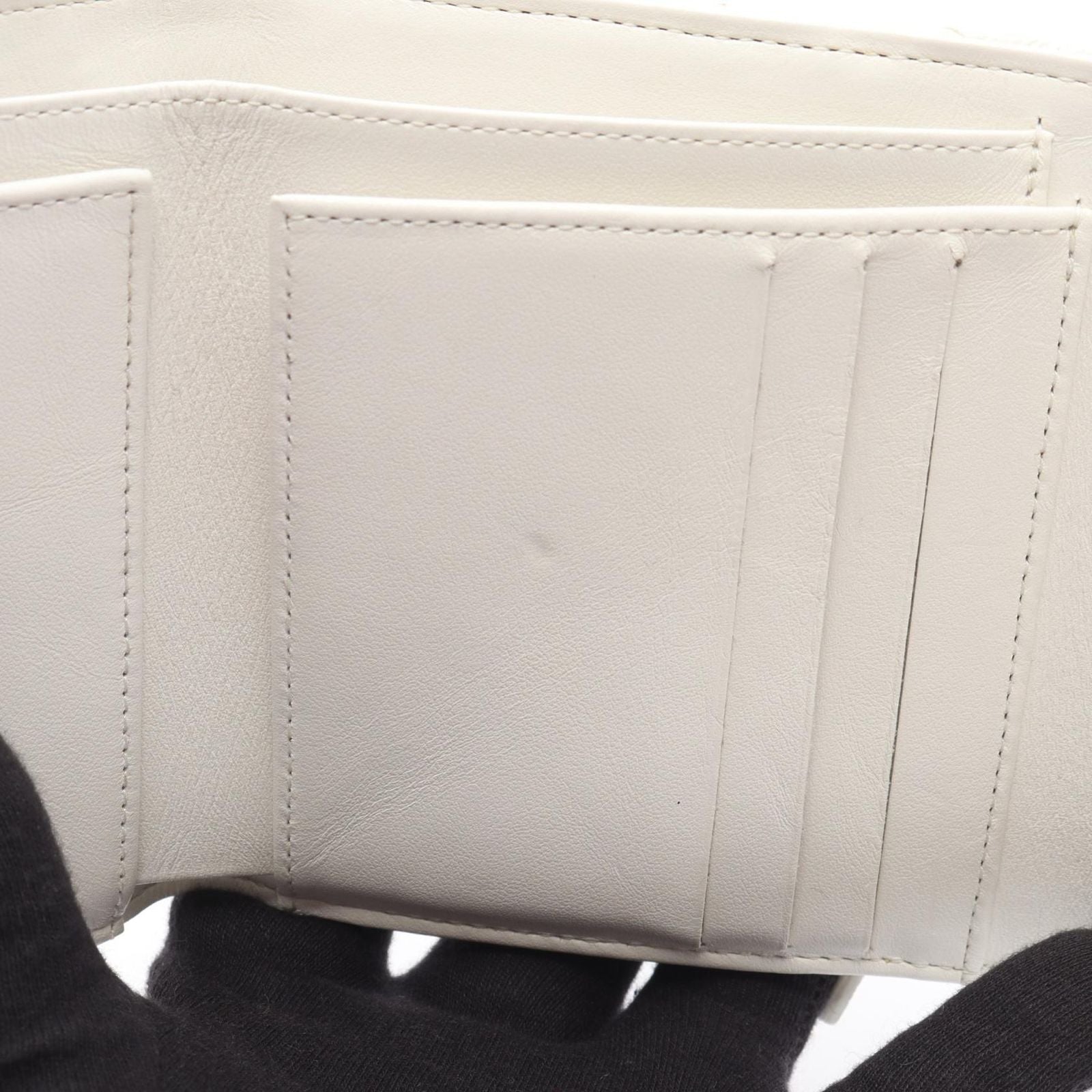Chanel Trifold Wallet Quilted White Caviar Leather Compact — view 8