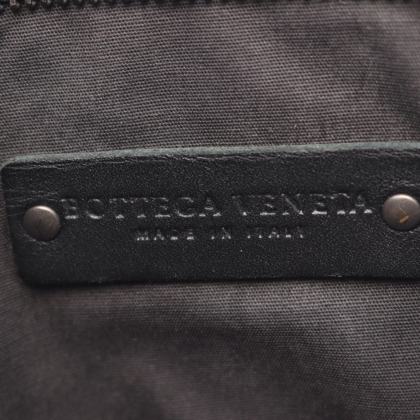 Bottega Veneta Shoulder Bag Intrecciato Black Leather — view 4
