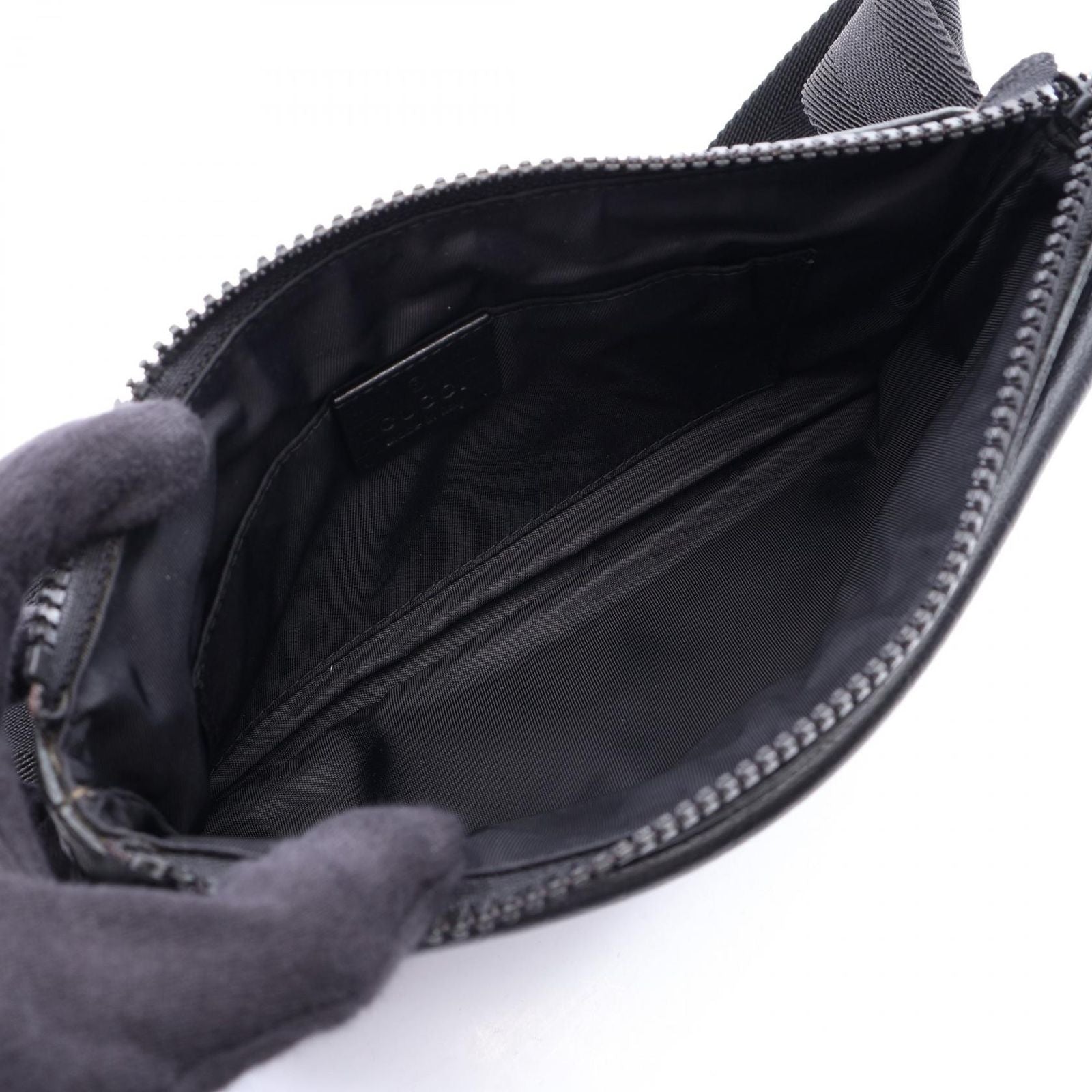 Gucci Waist Bag GG Supreme Black Gray Leather — view 3