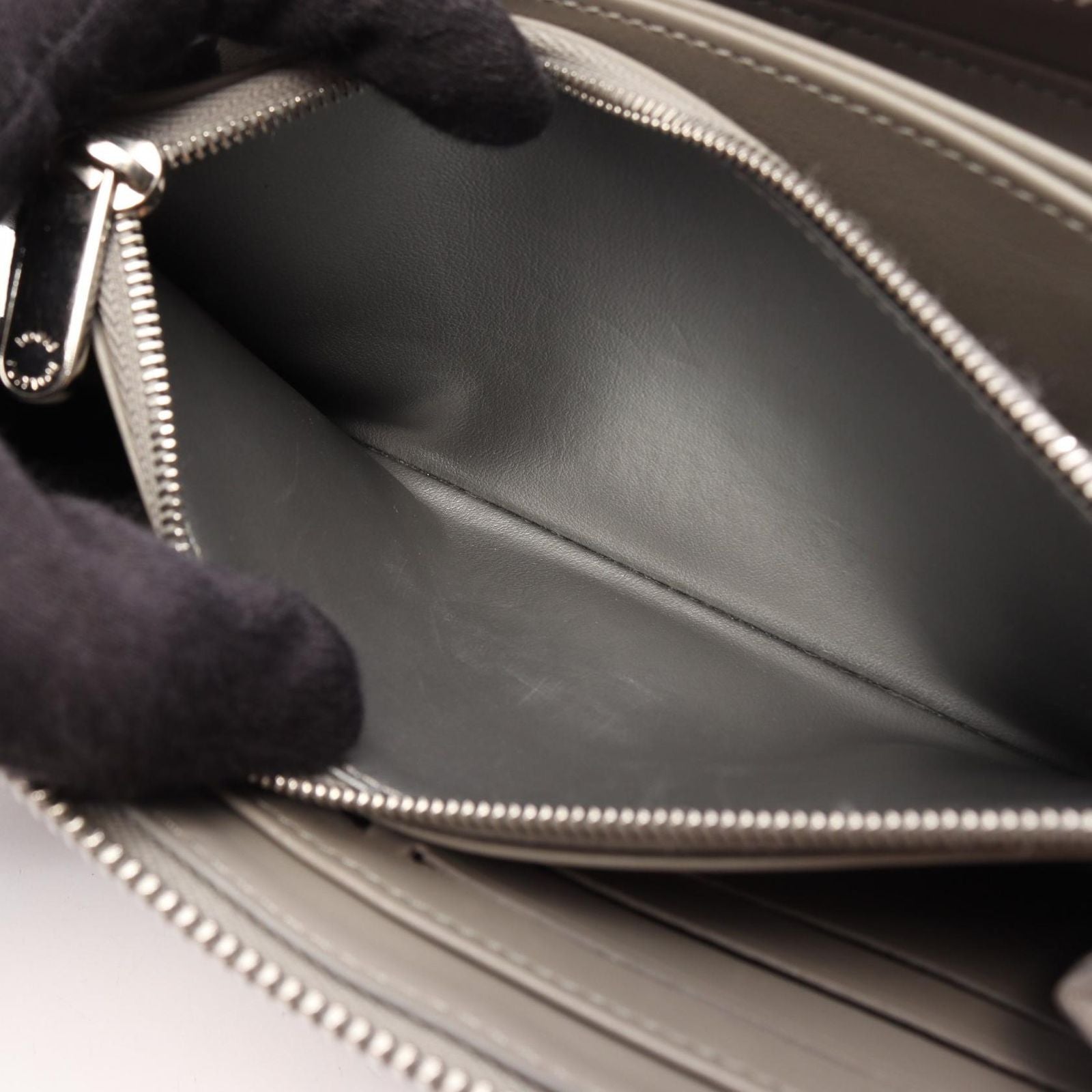 Louis Vuitton Round Wallet Zippy Metallic Gray Leather — view 8
