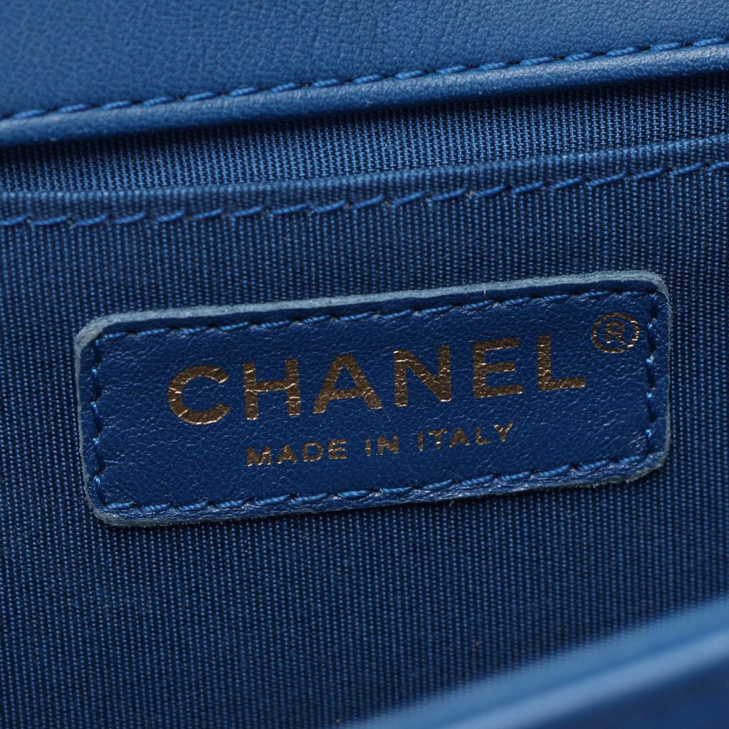 Chanel Shoulder Bag Boy Chevron V-stitch Blue Lambskin Chain — view 4