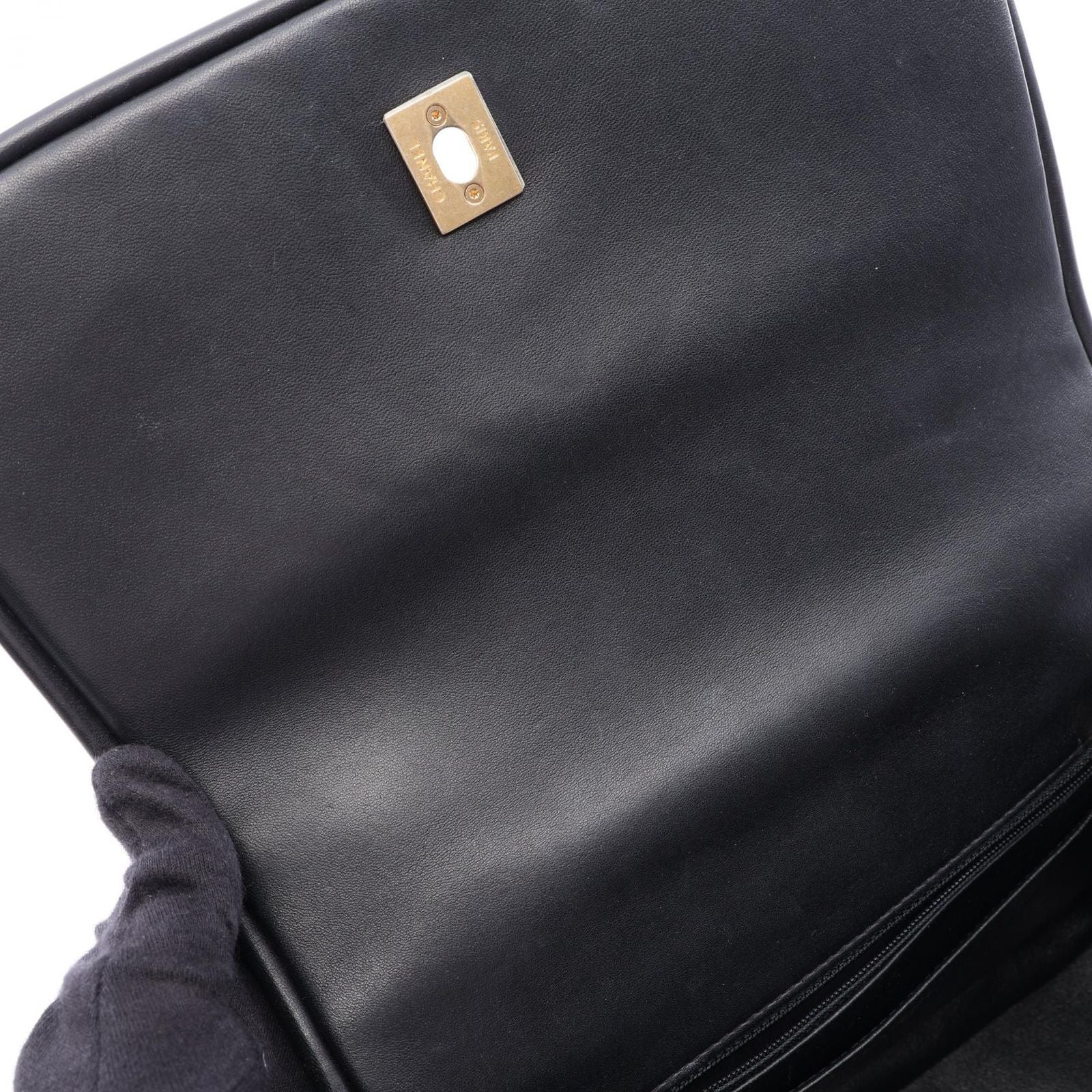 Chanel Shoulder Bag V-stitch Chevron 2-Way Black Lambskin Top Handle Chain — view 7