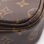 Louis Vuitton Handbag Pochette Metis MM Leather — view 8