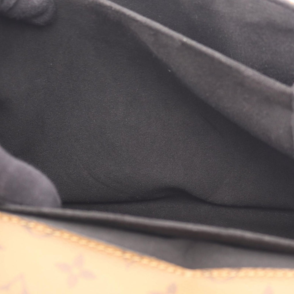 Louis Vuitton Handbag Pochette Metis MM Leather — view 6