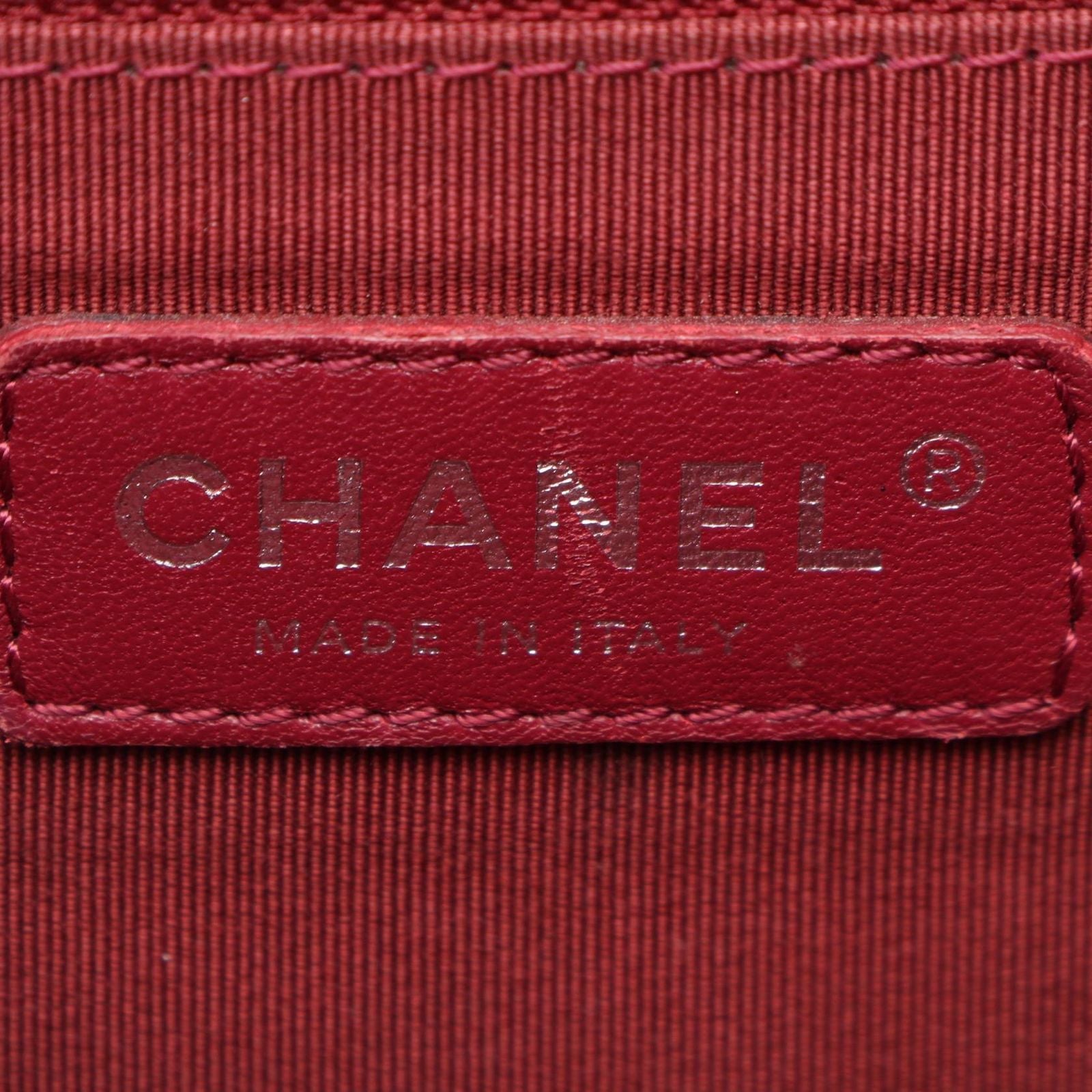 Chanel Shoulder Bag Quilted Navy Black Leather Chain — view 4