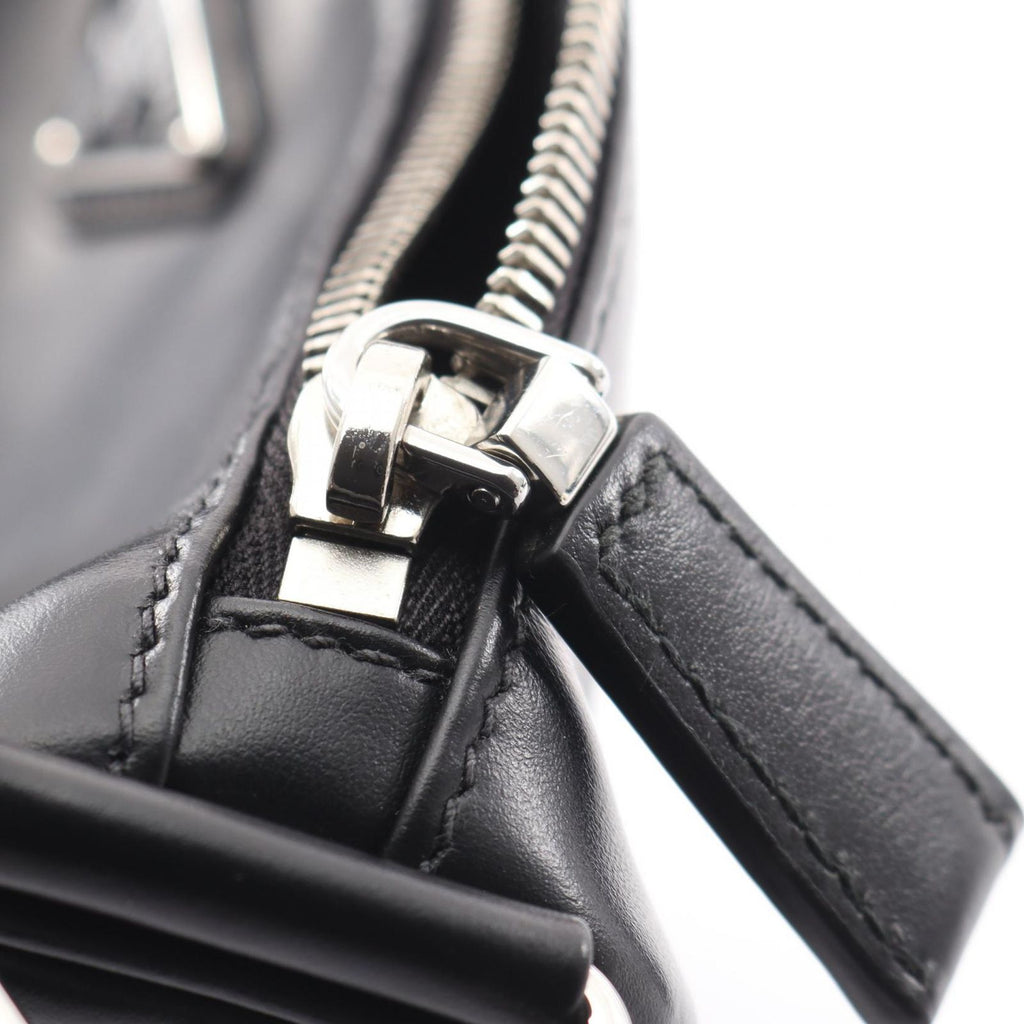 Prada Shoulder Bag Triangle Black Leather — view 8