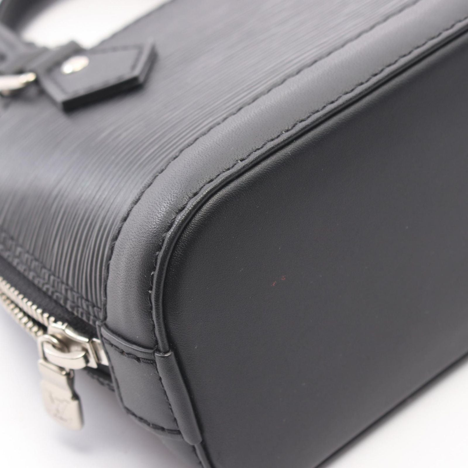 Louis Vuitton Handbag Nano Alma 2-Way Noir Leather — view 5