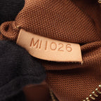 Louis Vuitton Tote Bag Batignolles Vertical Monogram Leather — view 5