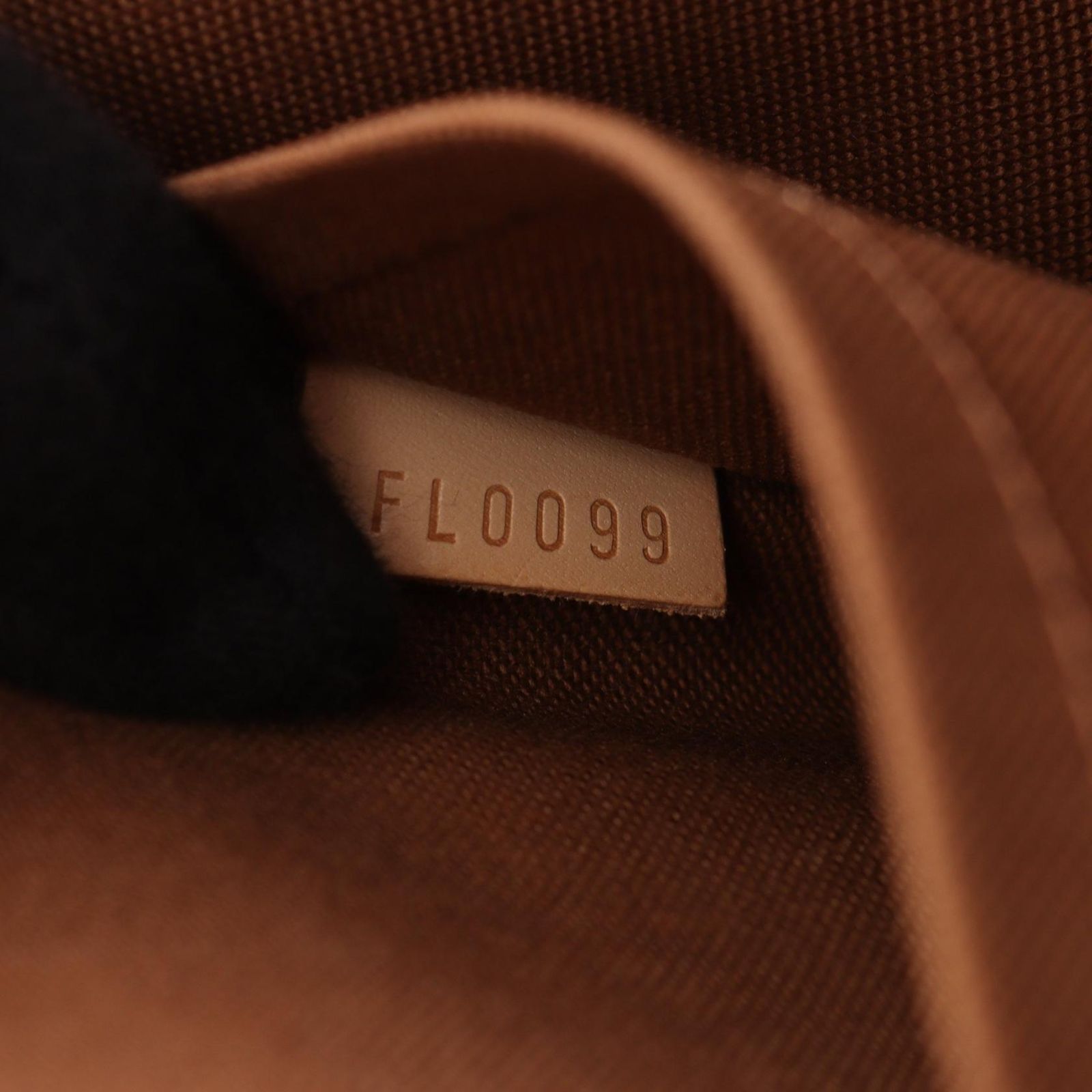 Louis Vuitton Tote Bag Popincourt Monogram Leather — view 5