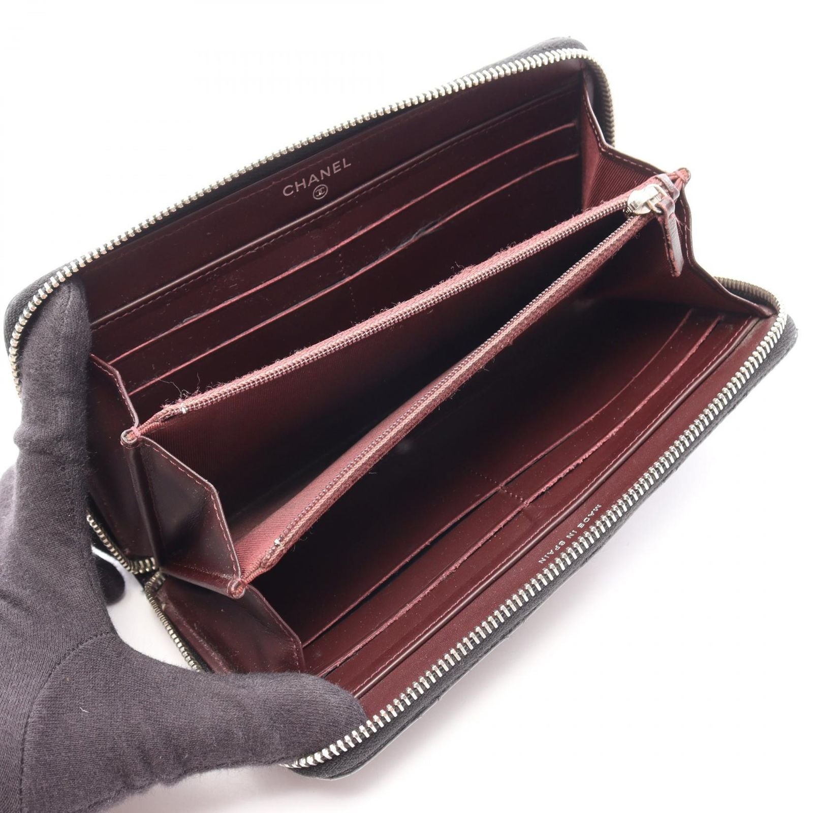 Chanel Round Wallet Quilted Black Caviar Leather — view 3