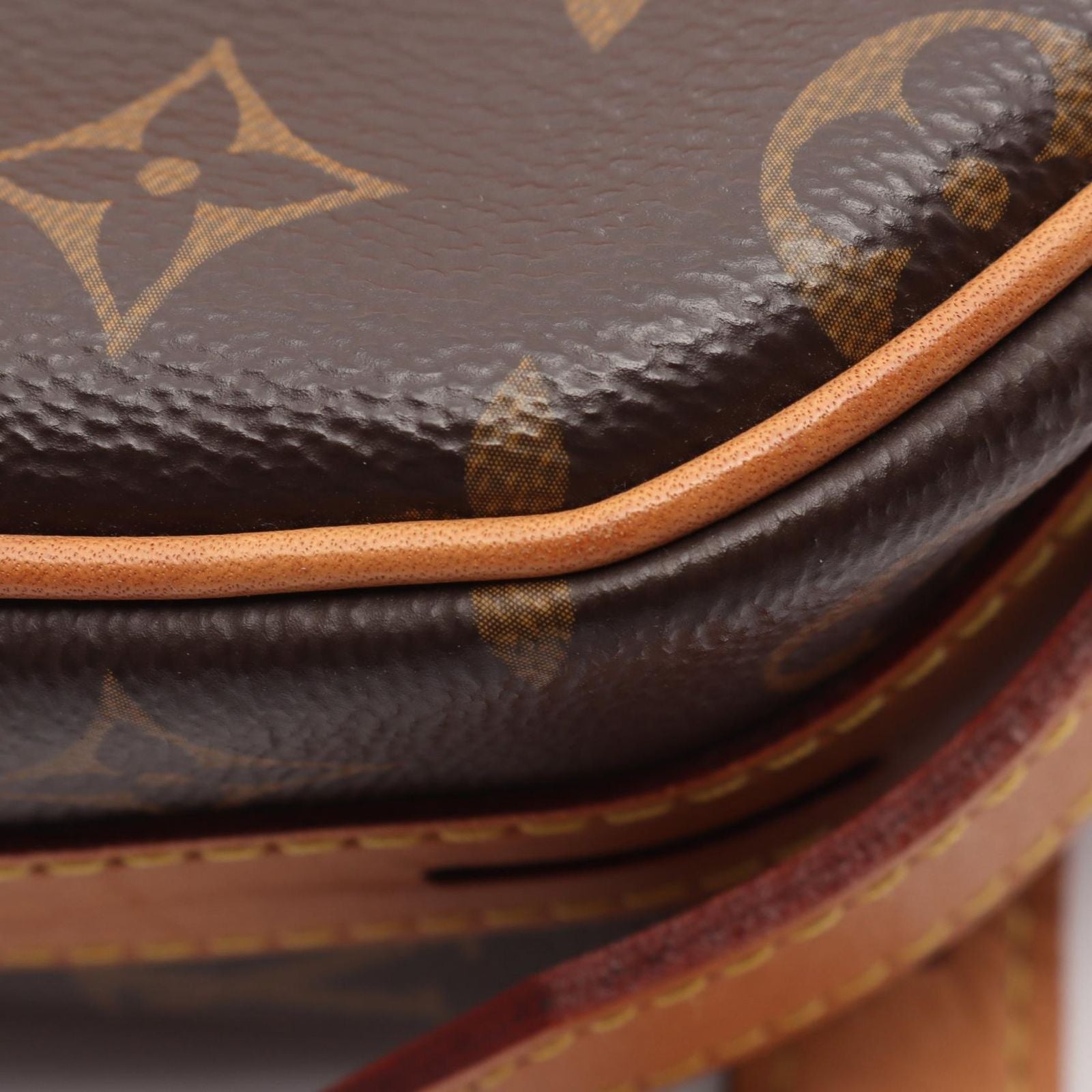 Louis Vuitton Shoulder Bag Boite Chapeau Soupure MM Monogram Leather — view 8