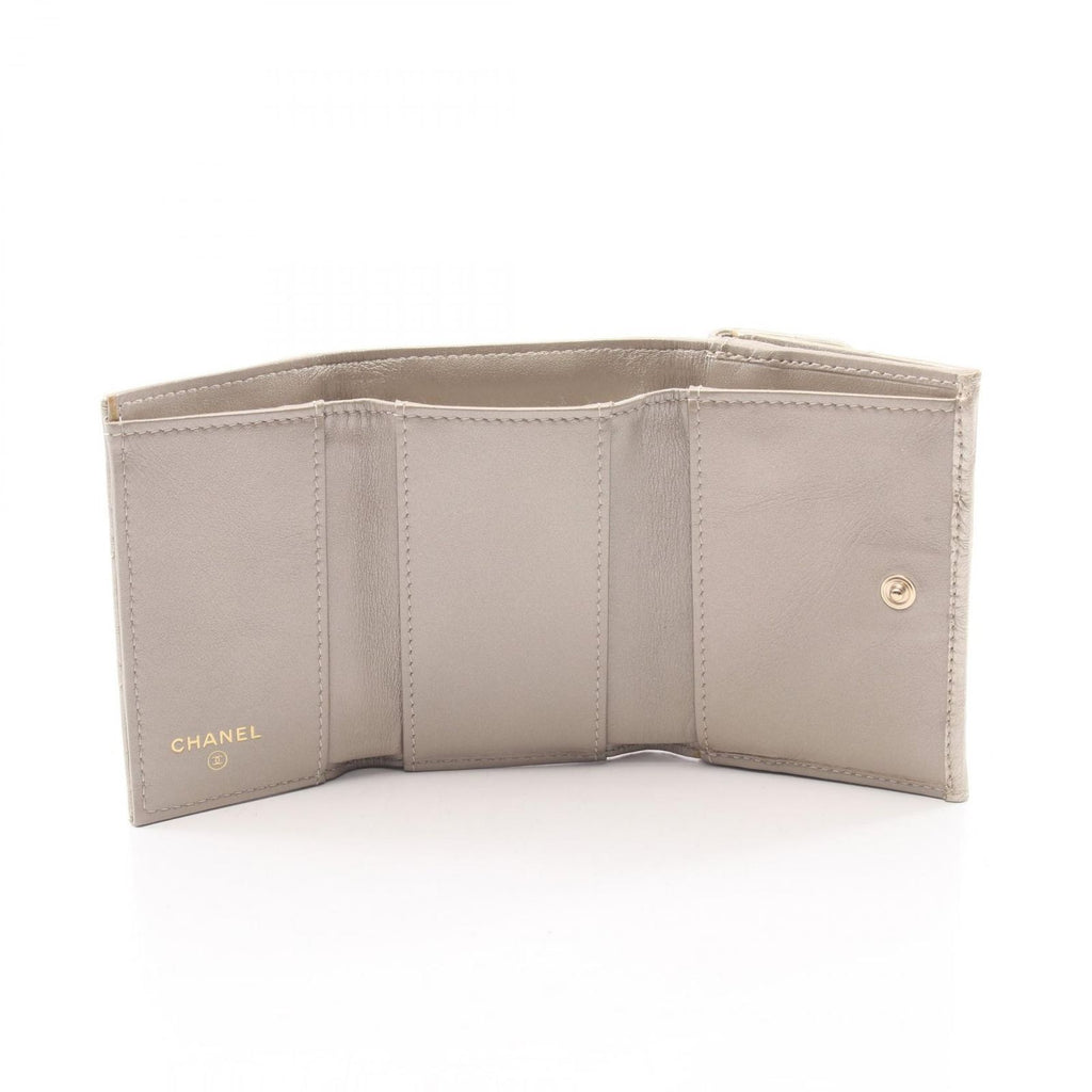 Chanel Trifold Wallet 2.55 Quilted Metallic Gold Leather Small Flap — view 3