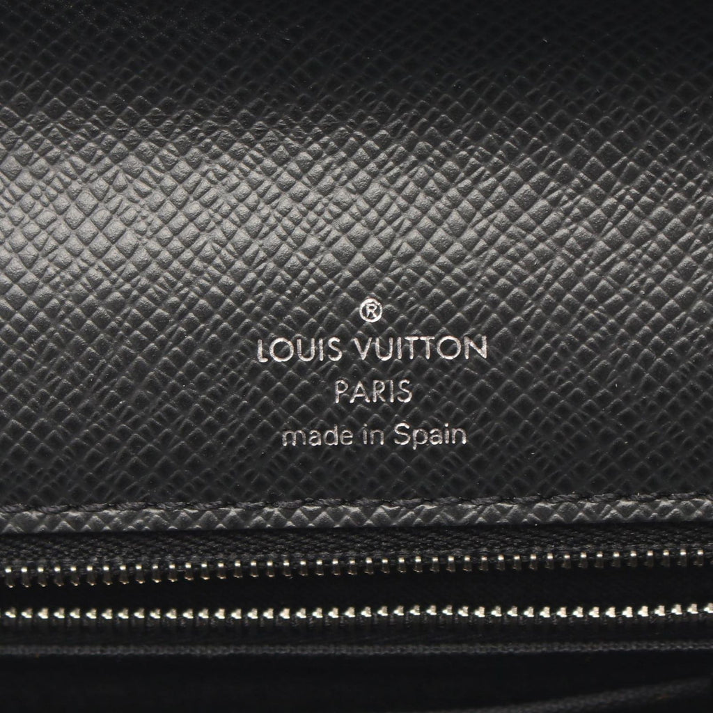 Louis Vuitton Clutch Belaia Ardoise Leather — view 4