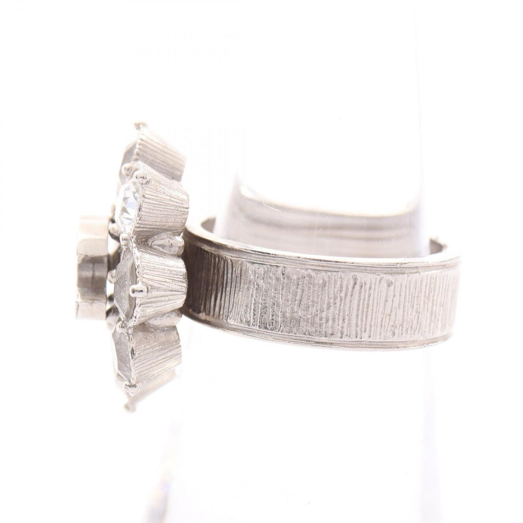Chanel Ring CC Logo Flower Motif Silver — view 2