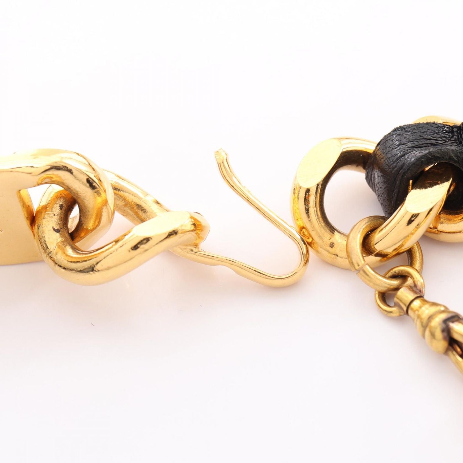 Chanel Belt CC Logo Coin Chain Leather — view 3