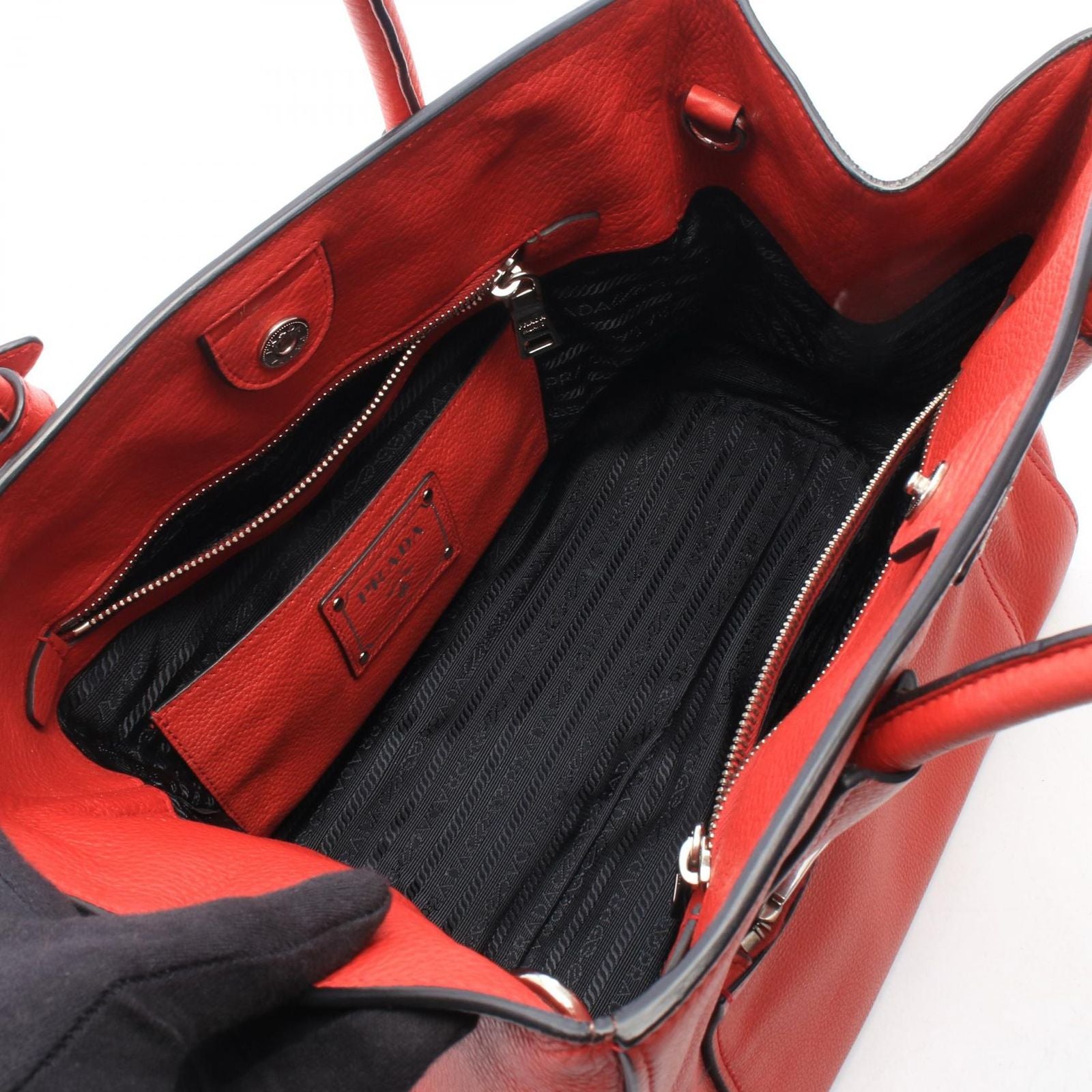 Prada Tote Bag Vitello Phenix Red Leather Triangle Logo — view 3