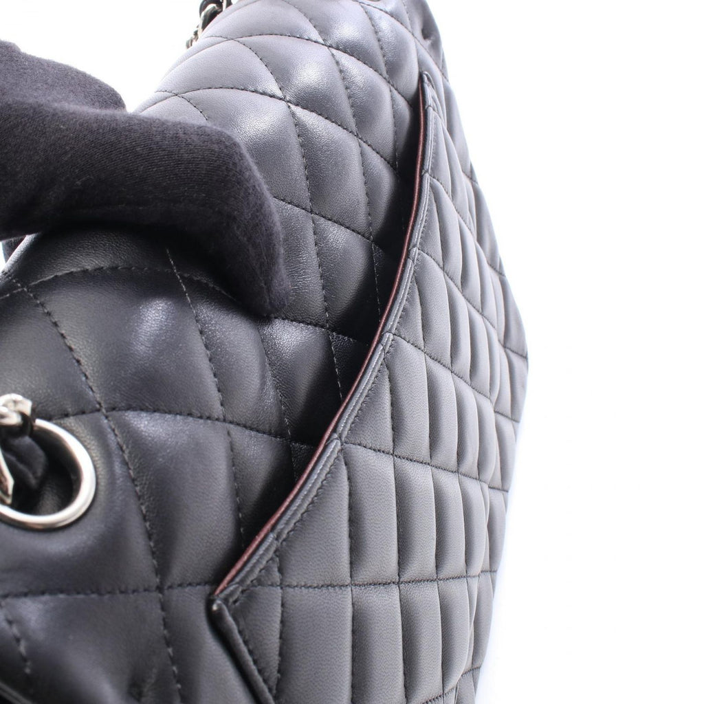 Chanel Shoulder Bag Maxi Quilted 30 Classic Large Double Flap Black Lambskin — view 6