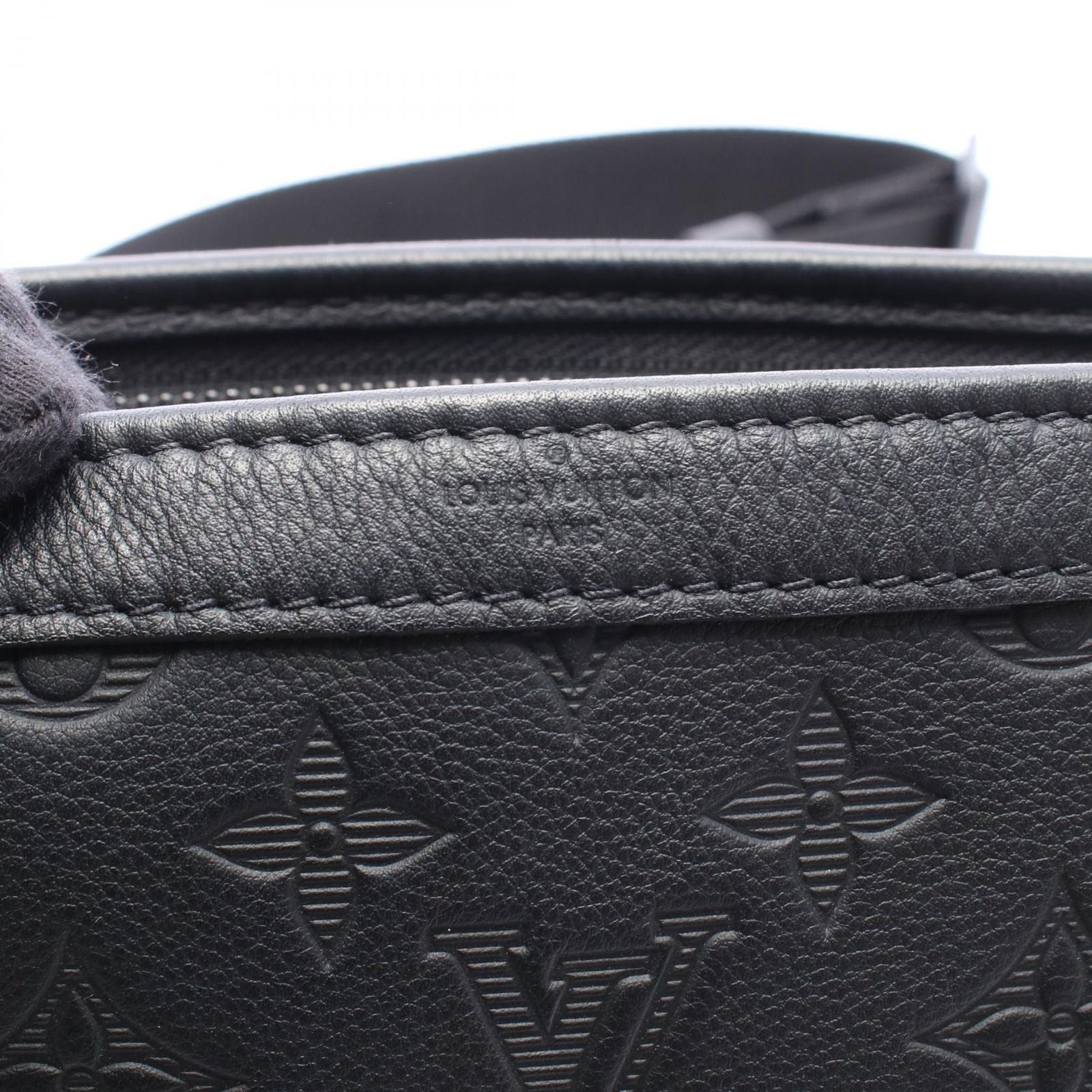 Louis Vuitton Shoulder Bag Gaston Wearable Wallet Noir Leather — view 4