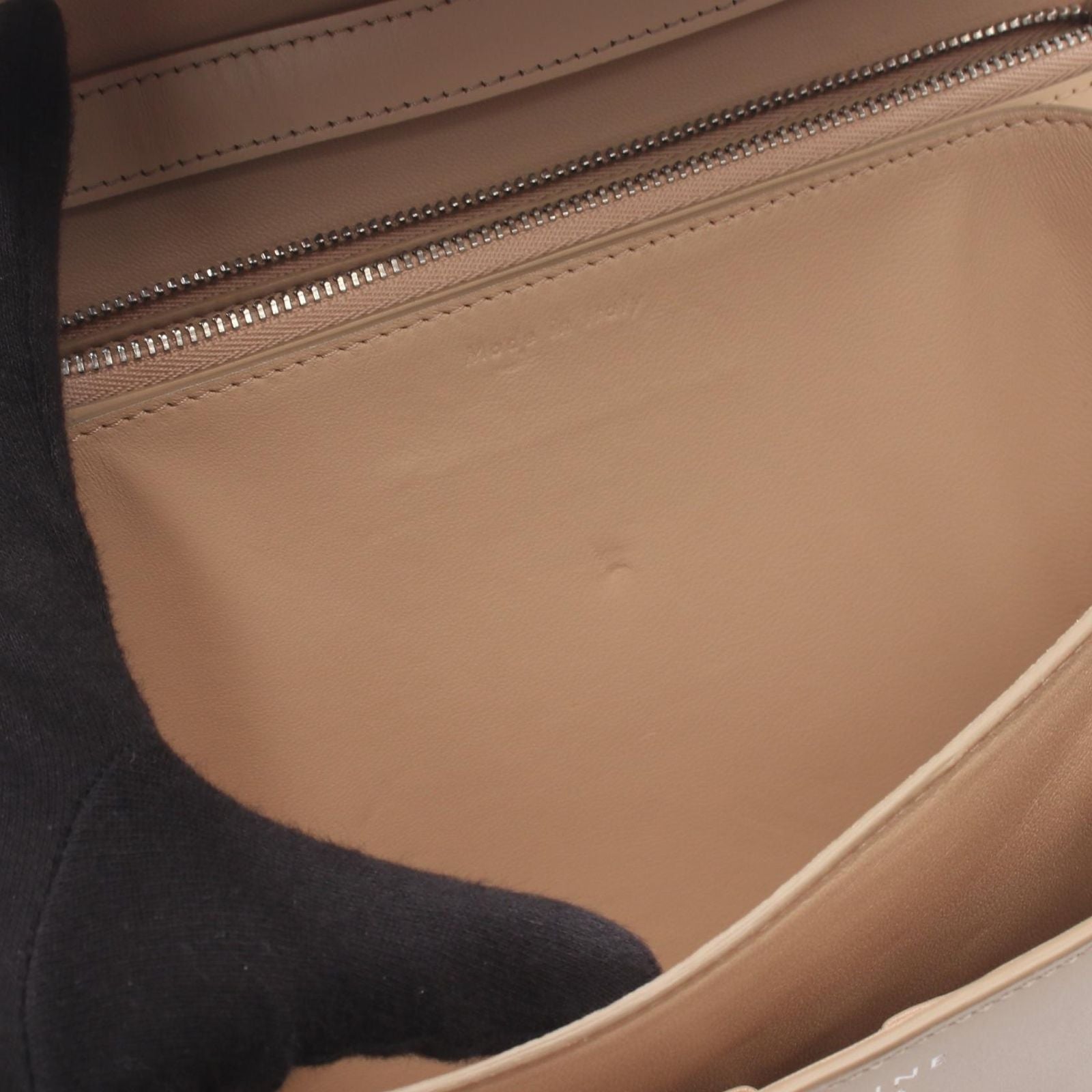 Celine Shoulder Bag Classic Box Medium Baby Pink Leather — view 5