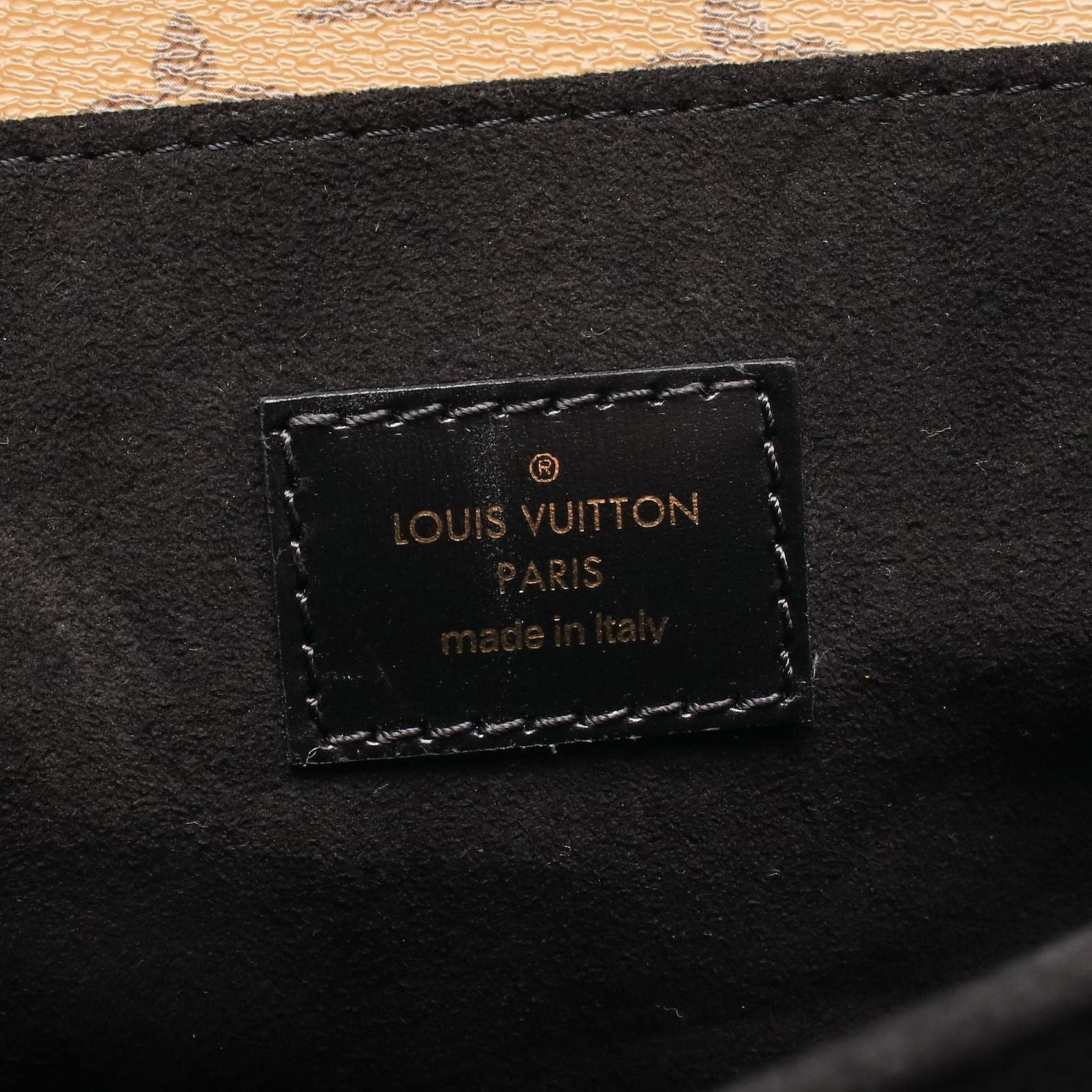 Louis Vuitton Handbag Pochette Metis MM Leather — view 4