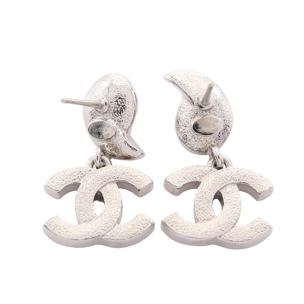 Chanel Earrings CC Logo Silver — view 2