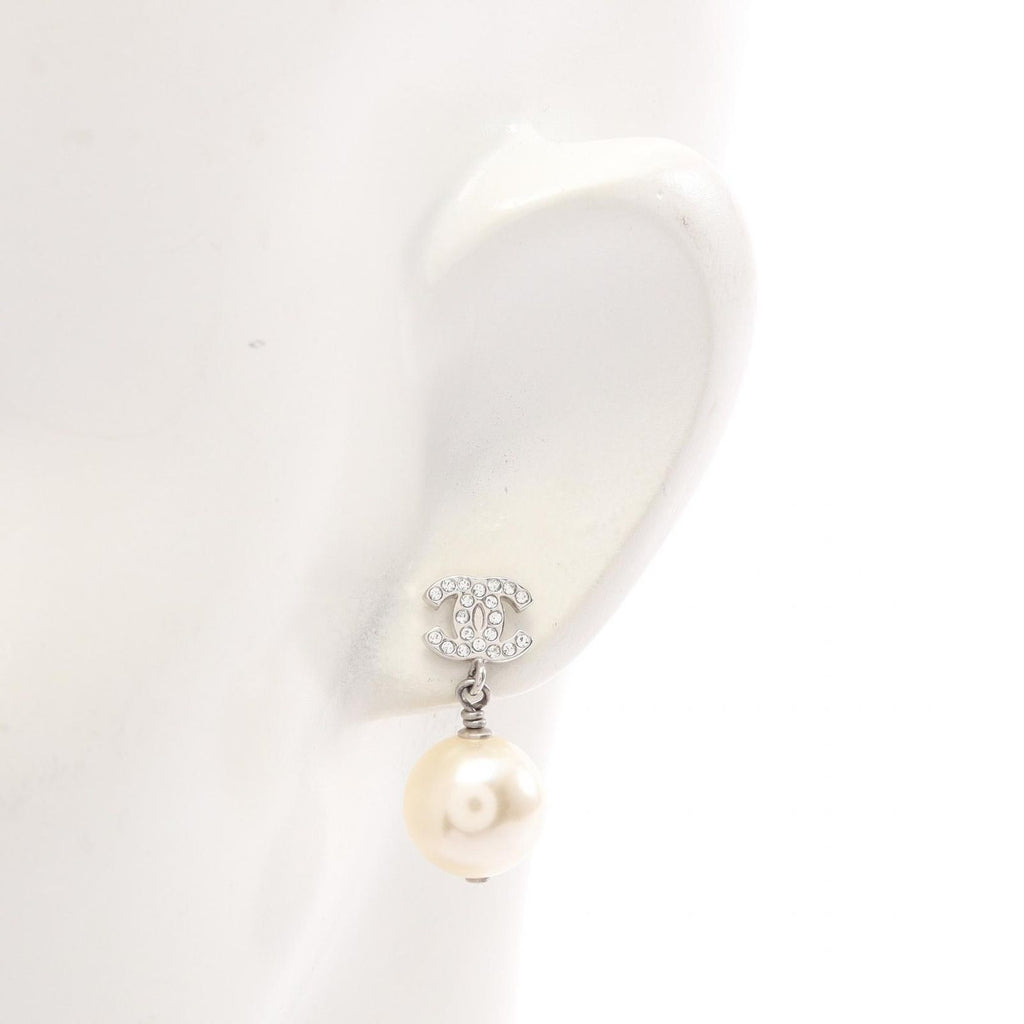 Chanel Earrings CC Logo Swing — view 4