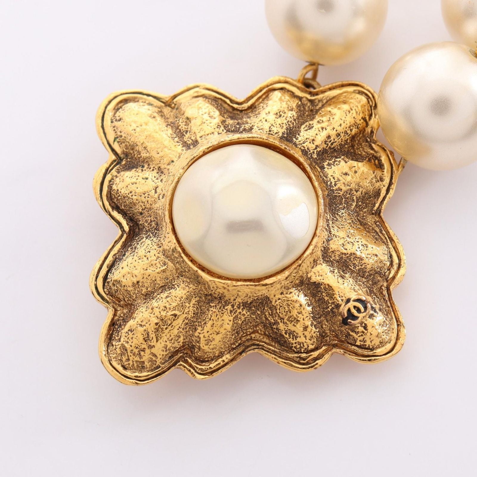 Chanel Necklace CC Logo — view 8