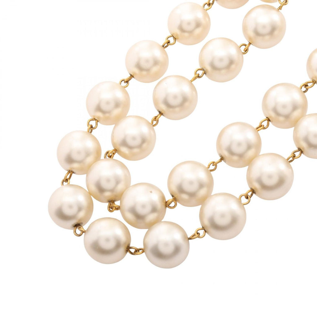 Chanel Necklace CC Logo — view 2