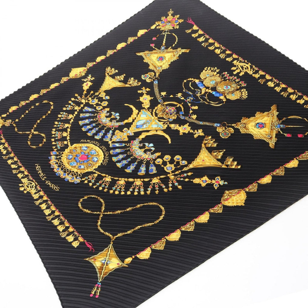 Hermes Scarf Carre Plisse Parures Des Sables Silk