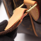 Louis Vuitton Shoulder Bag Reporter PM Leather — view 8
