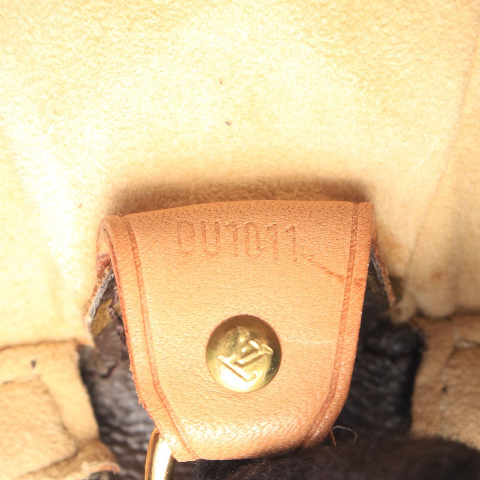 Louis Vuitton Shoulder Bag Looping GM Monogram Leather — view 5