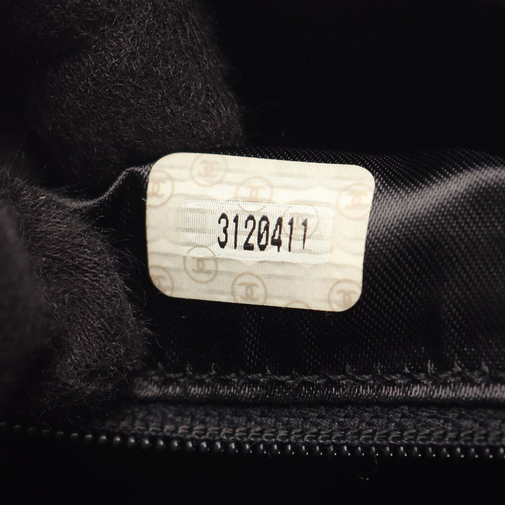 Chanel Shoulder Bag Quilted Black Lambskin Diamond Stitch CC Logo Fringe Chain — view 5